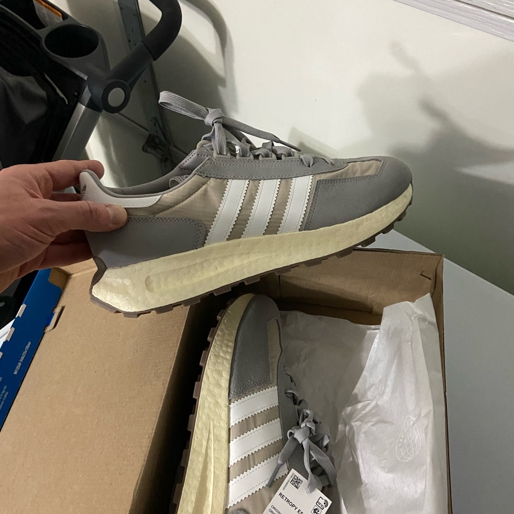 Adidas Retropy e5. Size 10.5 New never worn